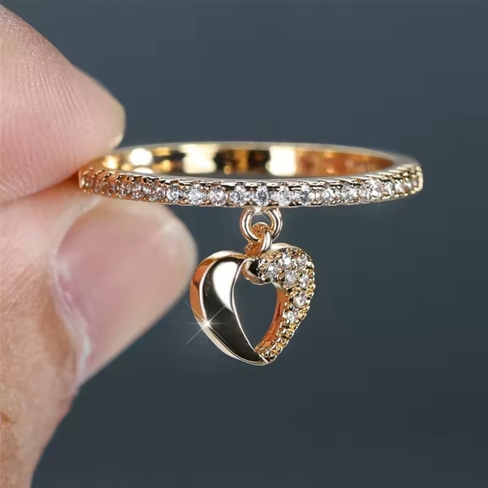 Adjustabe Elegant Gold Heart Charm Ring